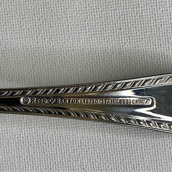 Reed & Barton TRADITION TANGLEWOOD Stainless 18/10 Gravy Ladle Glossy 6.75" - Picture 11 of 16